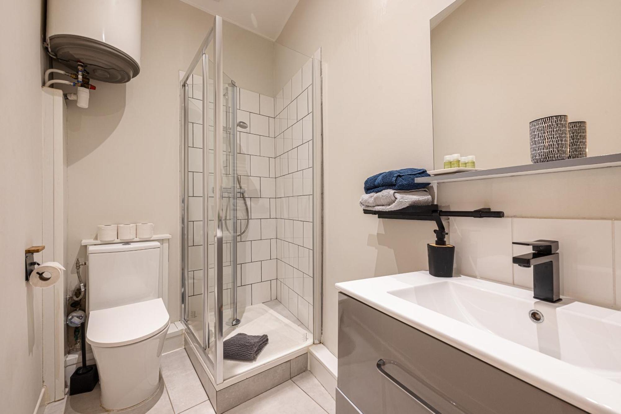 Apartment Le Grand Jean - Pres Gare Et Tram - Supermarches - Wifi - 3 Person Nice