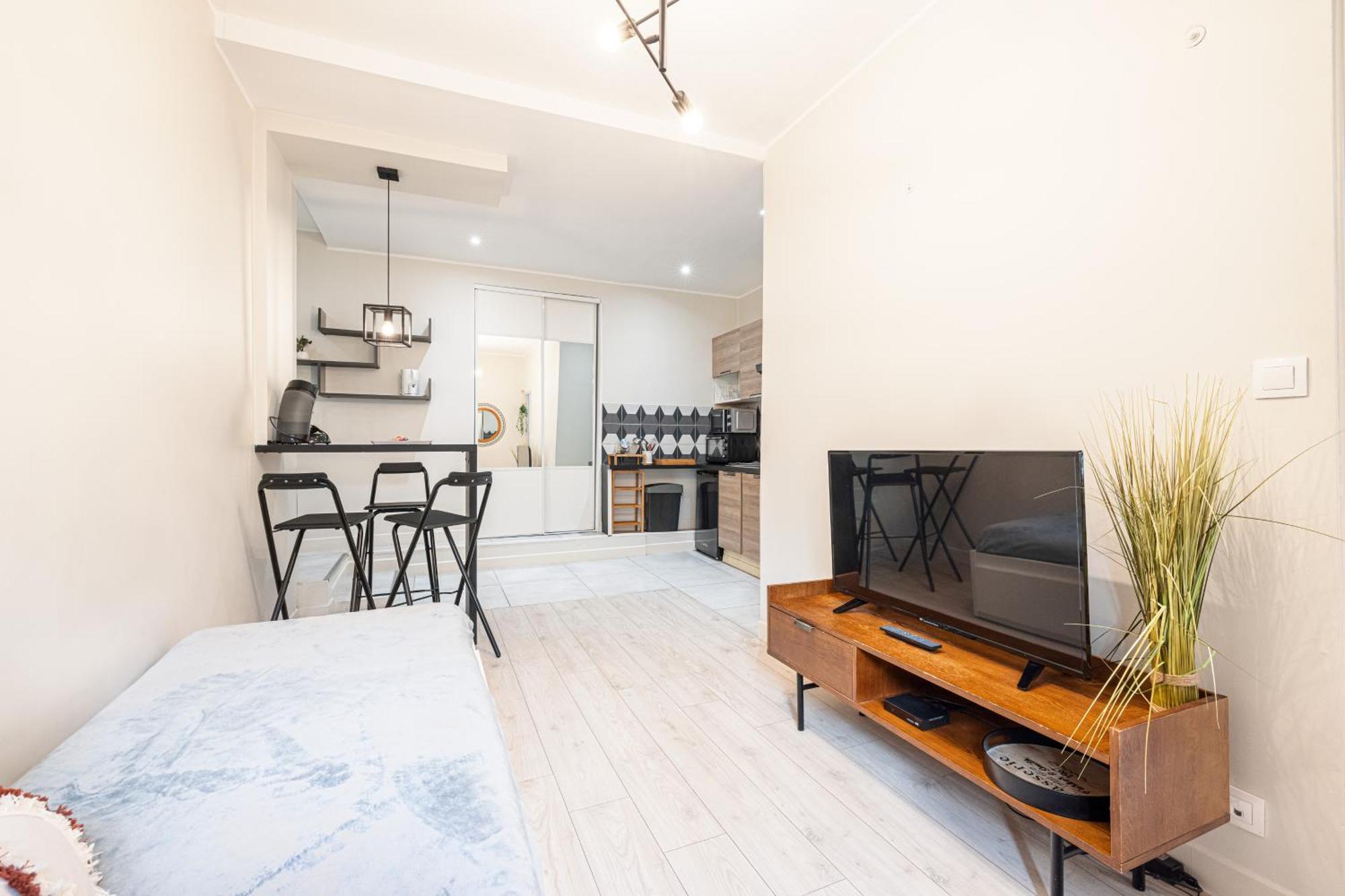 Le Grand Jean - Pres Gare Et Tram - Supermarches - Wifi - 3 Person Apartamento *